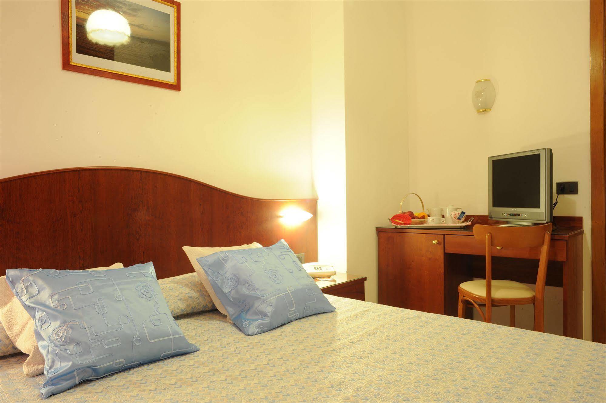 Grifone Hotel Περούτζια Εξωτερικό φωτογραφία