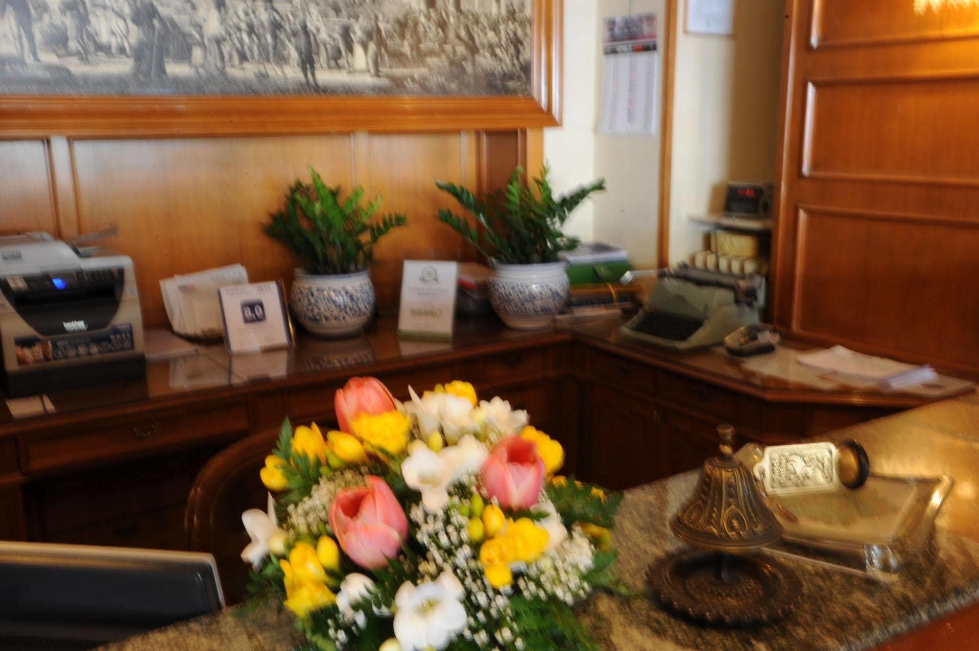 Grifone Hotel Περούτζια Εξωτερικό φωτογραφία