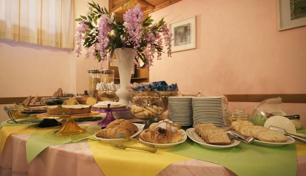 Grifone Hotel Περούτζια Εξωτερικό φωτογραφία